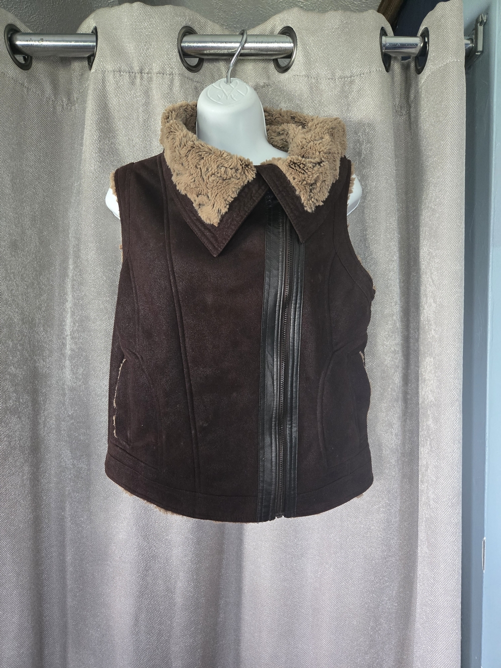 ⭐️Olive & Oak Brown Faux Shearling Vest Jacket⭐️
